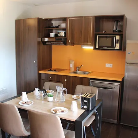 Appartement Avec Piscine, Wifi Et Animaux Admis à - Fr-1-165b-34